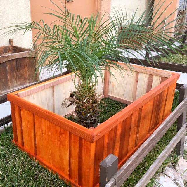 Solid Redwood Raised Garden Bed